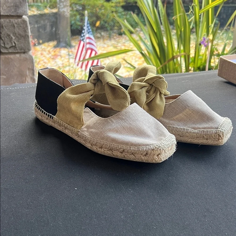 Castaner Parker Black and Olive Espadrilles 38-7.5 Size Like New